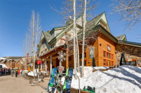 1 Bedroom Plus Murphy Mountain Condo in River Run Village with Hot Tub Access and Walking Distance to Ski
